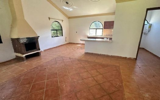 EXCELENTE CASA DE CAMPO EN ZIRAHUEN A DOS MINUTOS DEL LAGO