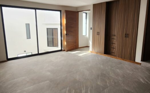 CASA MODERNA EN VENTA EN RINCON ALTOZANO – DISEÑO EXCLUSIVO Y UBICACIÓN PREMIUM