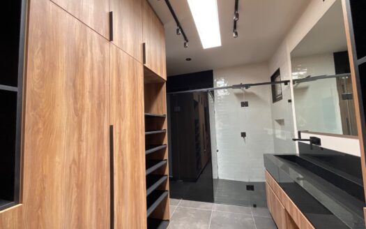 RESIDENCIA EN VENTA EN CLUB DE GOLF ALTOZANO – EXCLUSIVIDAD, LUJO Y ESPACIOS ESPECTACULARES