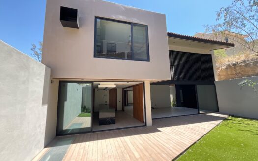 RESIDENCIA EN VENTA EN CLUB DE GOLF ALTOZANO – EXCLUSIVIDAD, LUJO Y ESPACIOS ESPECTACULARES