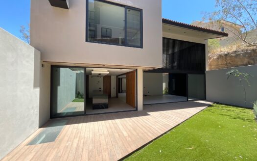 RESIDENCIA EN VENTA EN CLUB DE GOLF ALTOZANO – EXCLUSIVIDAD, LUJO Y ESPACIOS ESPECTACULARES